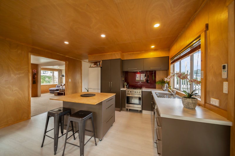 Property Valuation for 52 South Road, Blagdon, New Plymouth Trade Me