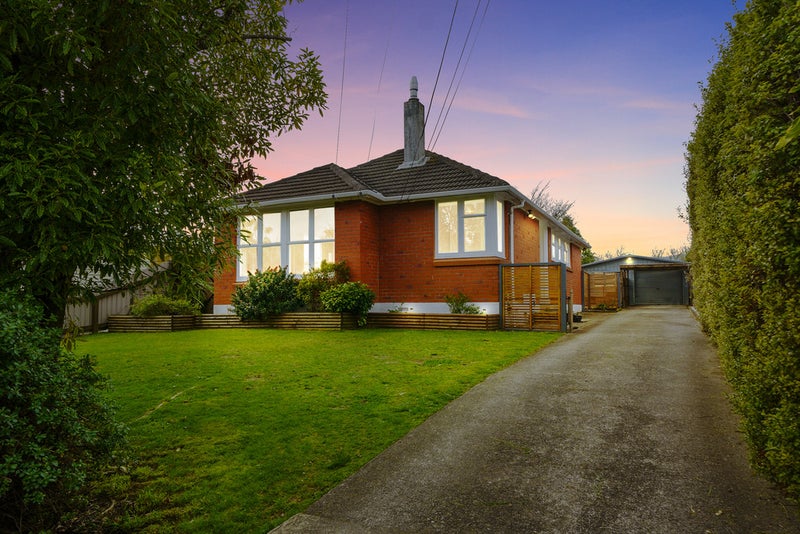 35 Mary Crescent, Elderslea, Upper Hutt - Carousel 1