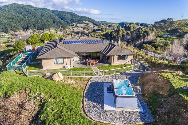 42 Anlaby Road, Nikau Valley, Paraparaumu - Carousel 1