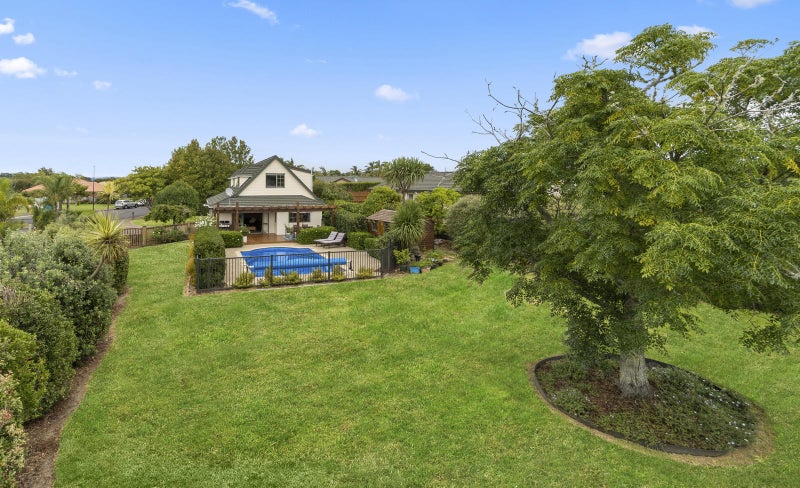 79 Sunny Crescent, Huapai, Kumeu - Carousel 2