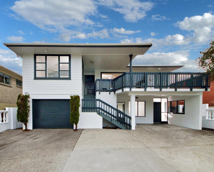 214A Edmonton Road, Te Atatu South, Auckland - Carousel 1