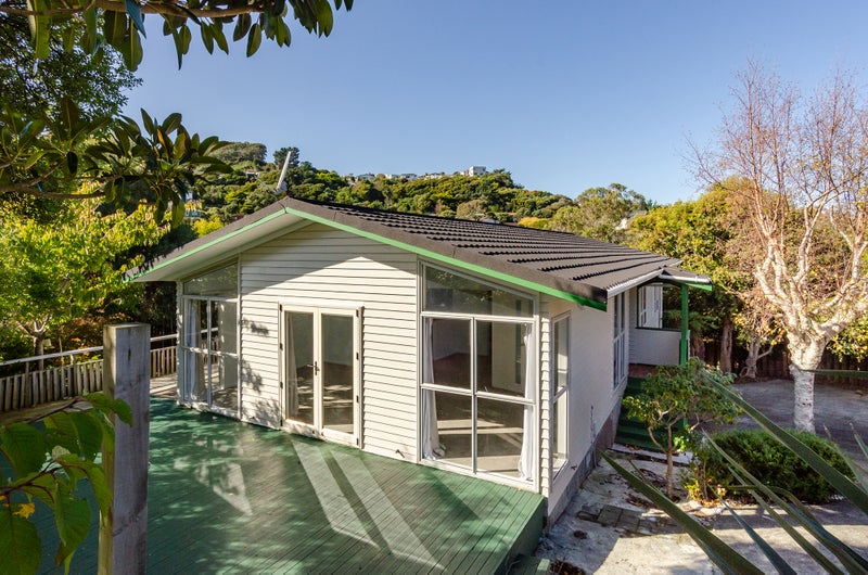 Property Valuation for 28 Woolwich Close, Whitby, Porirua Trade Me