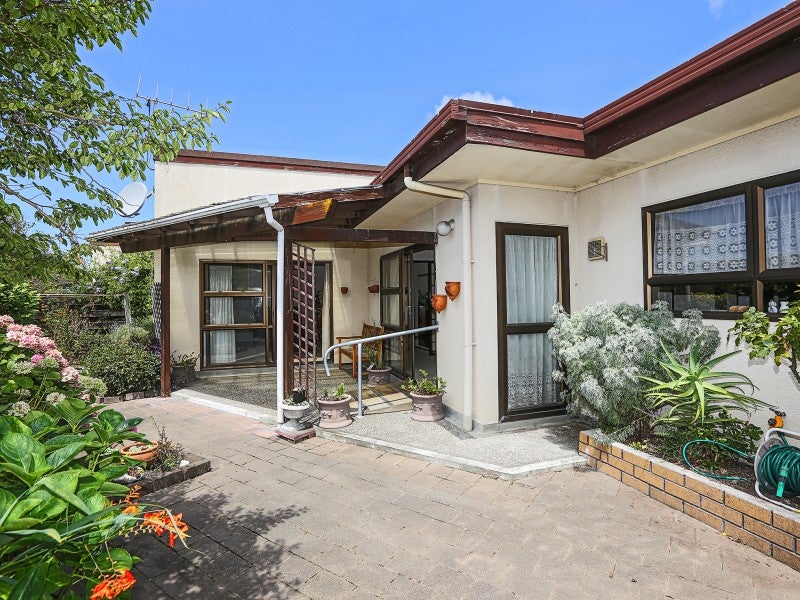 6/386 Gloucester Street, Taradale, Napier - Carousel 2