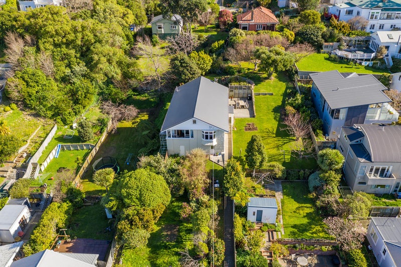 68 Queens Drive, Lyall Bay, Wellington - Carousel 2