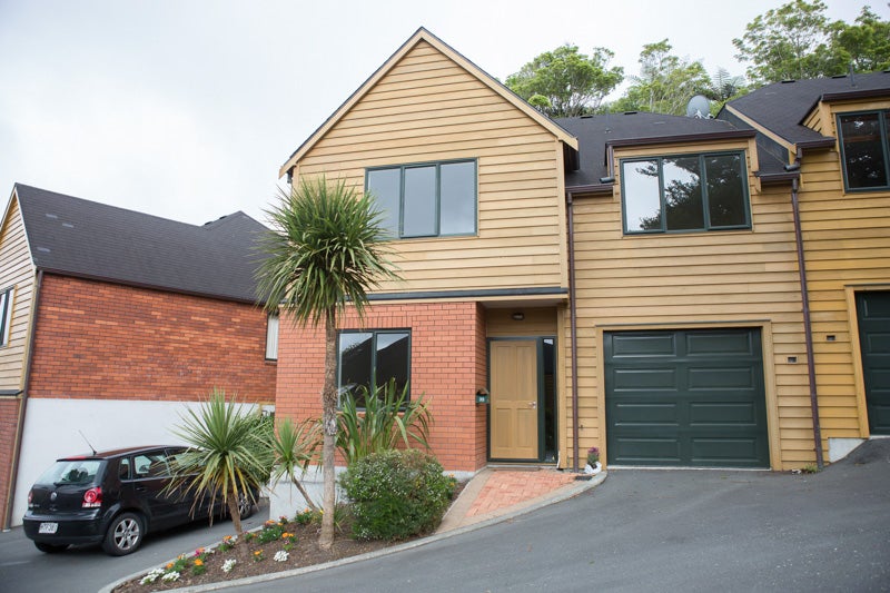 35 Futuna Close, Karori, Wellington - Carousel 1