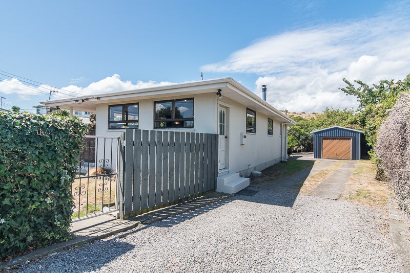 44 Kiwi Road, Raumati Beach, Paraparaumu - Carousel 1