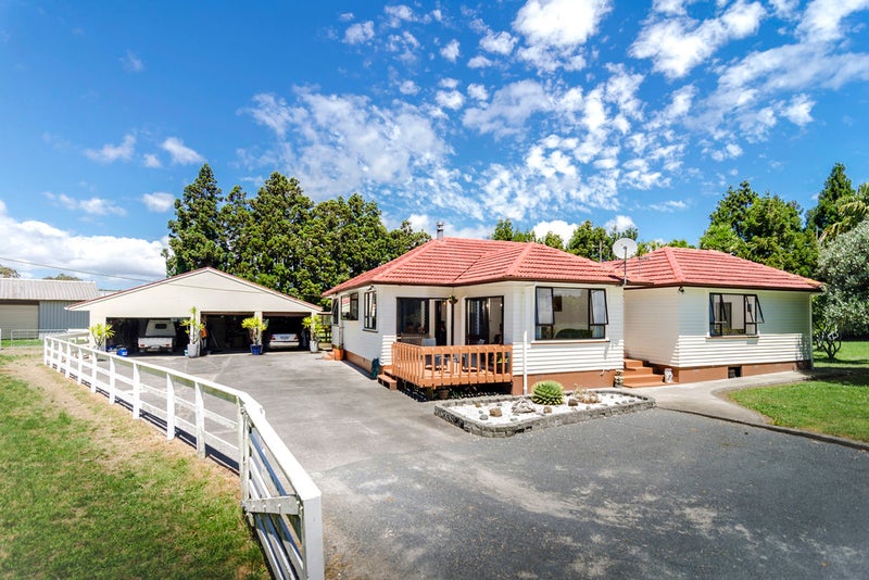 240 Boord Crescent, Kumeu - Carousel 2