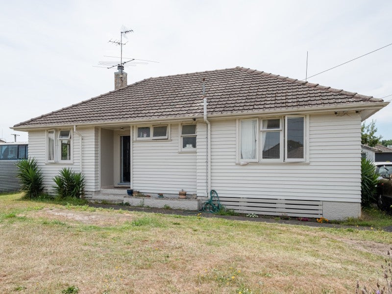 10 Manuka Street, Elgin, Gisborne - Carousel 2