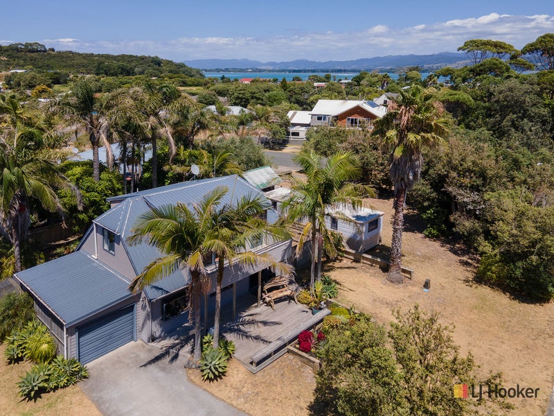 2 Tuhua Place, Bowentown, Waihi Beach - Carousel 25
