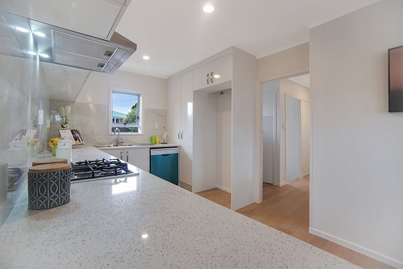 15 Rothery Road, Hillpark, Auckland - Carousel 25