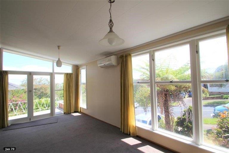 16 Laburnum Road, New Windsor, Auckland - Carousel 2
