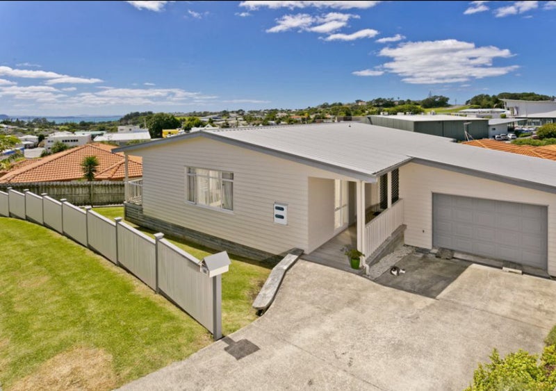 55 Elan Place, Stanmore Bay, Whangaparaoa - Carousel 1