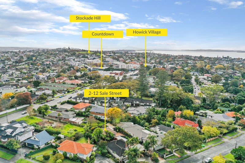 2/12 Sale Street, Howick, Auckland - Carousel 1