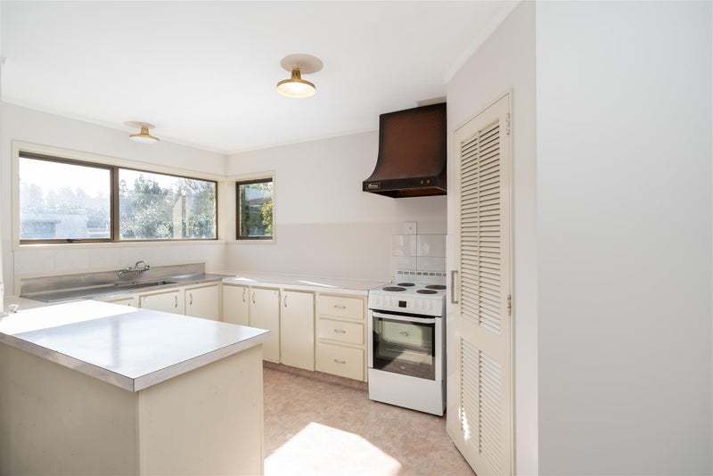 41 Winstone Avenue, Chartwell, Hamilton - Carousel 2