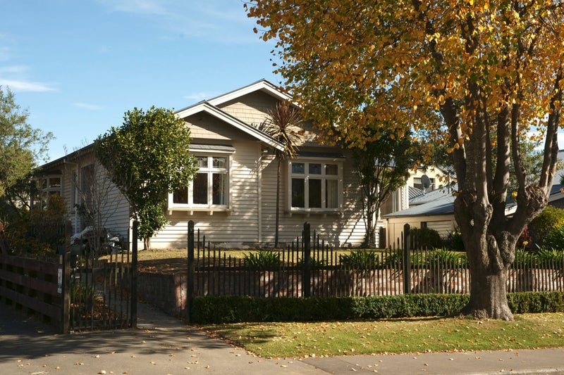 10 Bowenvale Avenue, Cashmere, Christchurch - Carousel 1