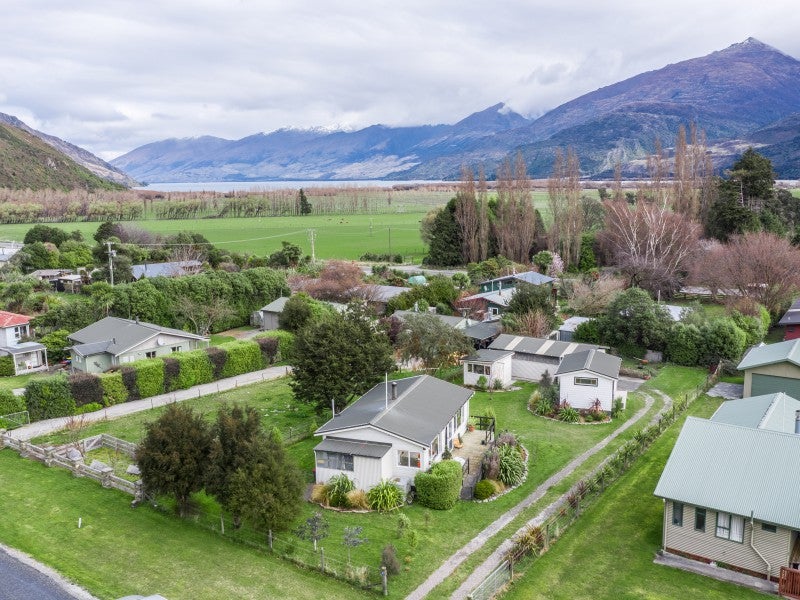 21 Kiwi Street, Makarora, Wānaka - Carousel 1