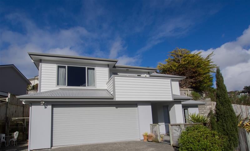 16 Eastcott Grove, Churton Park, Wellington - Carousel 1