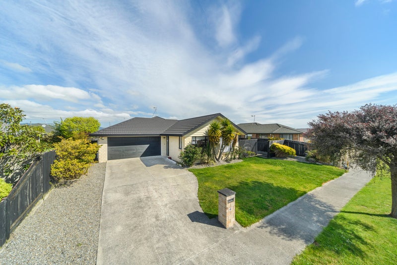 4 Boston Parade, Kelvin Grove, Palmerston North - Carousel 1