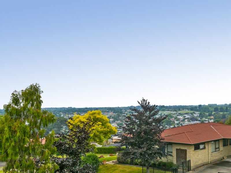 76A Churchill Drive, Taradale, Napier - Carousel 2