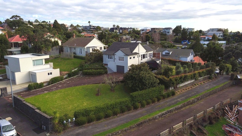 6 Apihai Street, Orakei, Auckland - Carousel 1