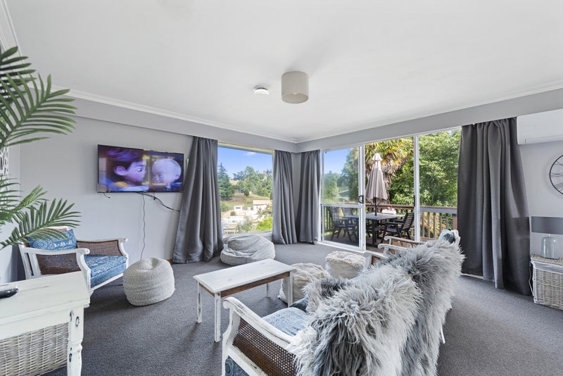 107 Main Road, Tirau - Carousel 1