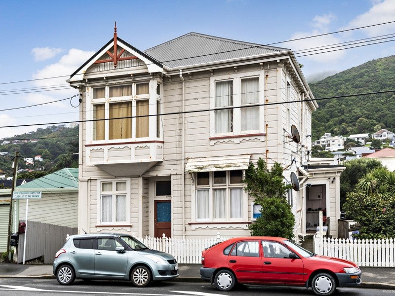 110 Clyde Street, Island Bay, Wellington - Carousel 1