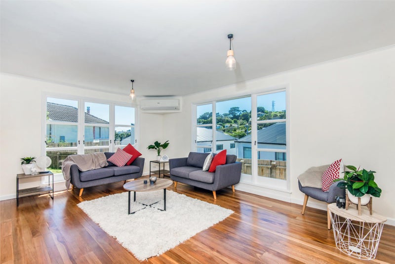 38 Lyndfield Lane, Newlands, Wellington - Carousel 1