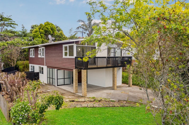 14 Hilling Street, Titirangi, Auckland - Carousel 1