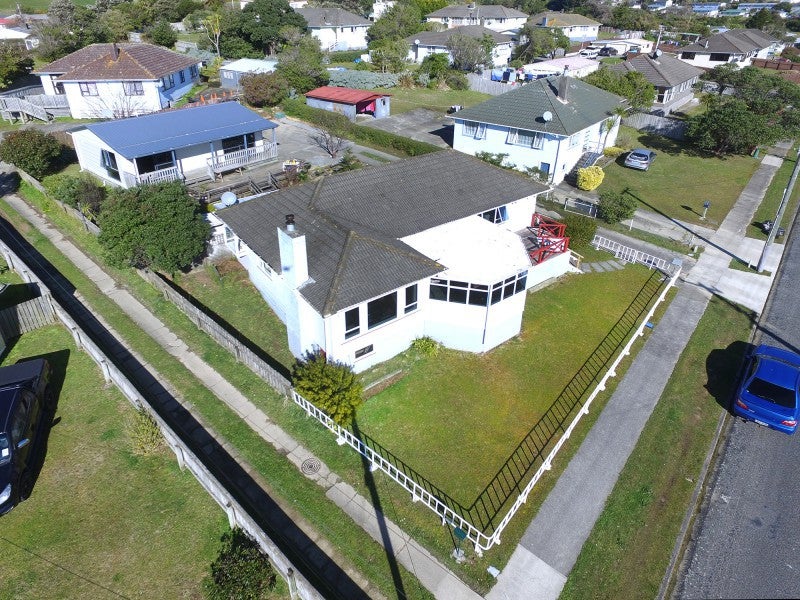 20 Astrolabe Street, Cannons Creek, Porirua - Carousel 25