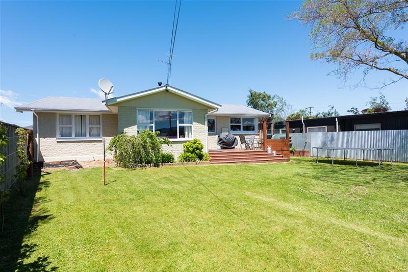 11 High Street, Renwick - Carousel 15
