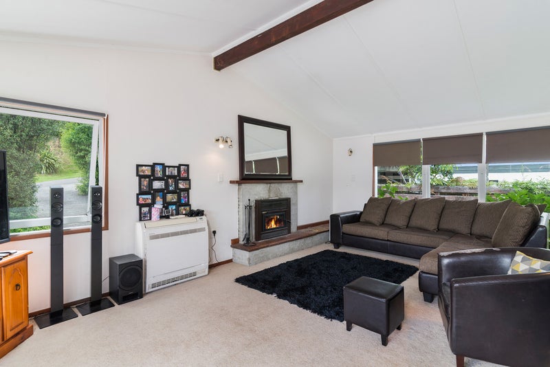 8 Steep Street, Lake Okareka, Rotorua - Carousel 1