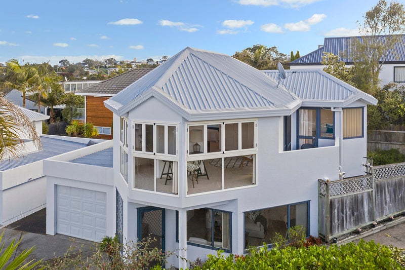 1/12 Wernham Place, Northcote, Auckland - Carousel 1