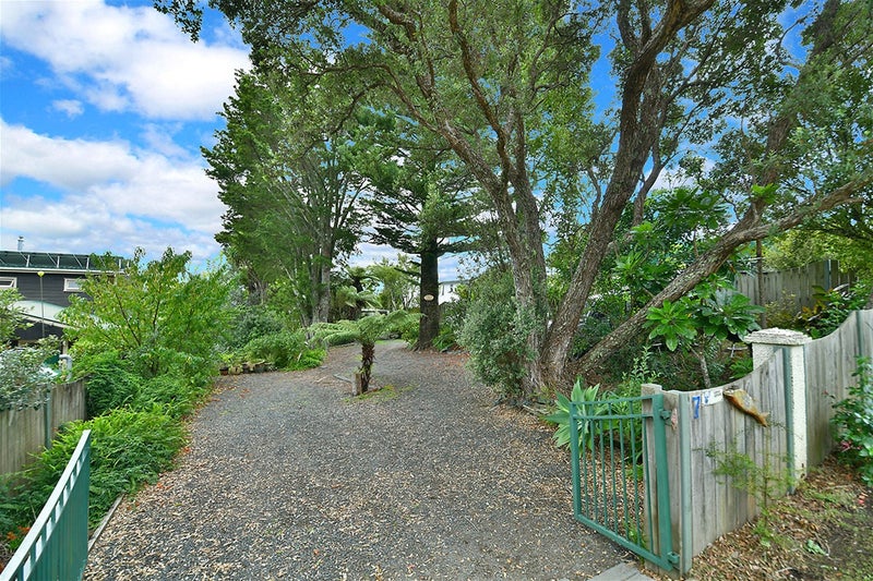 7 Kanuka Road, Sandspit, Warkworth - Carousel 1