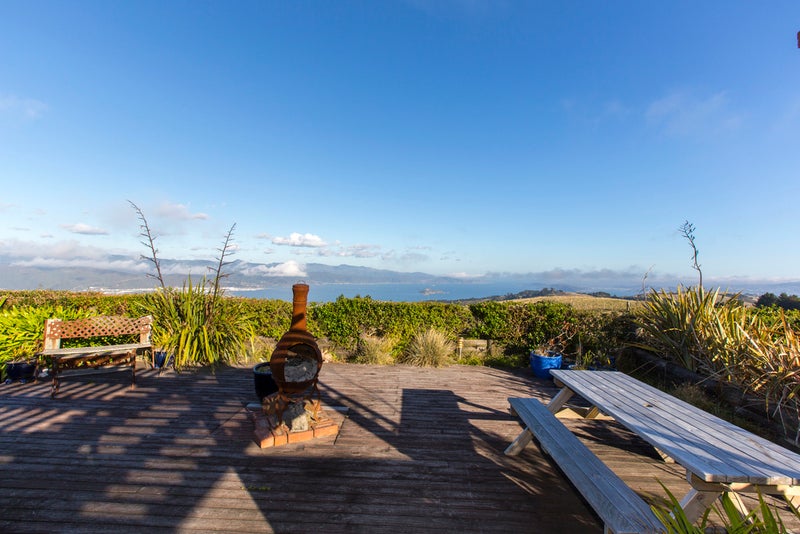 490 Horokiwi Road, Horokiwi, Wellington - Carousel 1