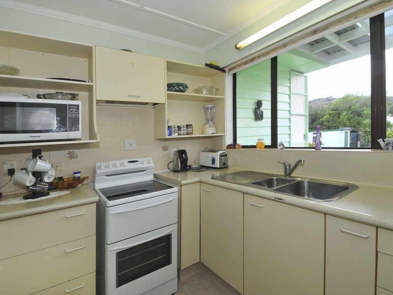 10 Reynolds Street, Taita, Lower Hutt - Carousel 2