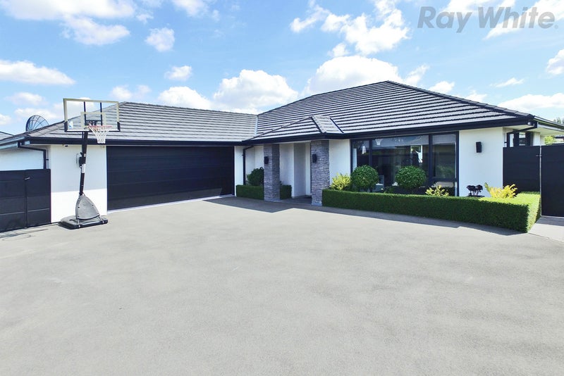 29 Josephine Crescent, Aidanfield, Christchurch - Carousel 1