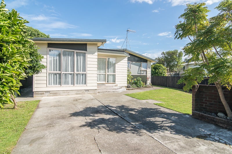 45 Gray Avenue, Paraparaumu Beach, Paraparaumu - Carousel 1