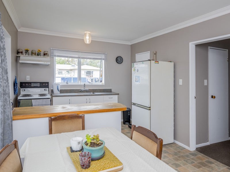 Property Valuation for 16 Heather Street, Levin, Levin Trade Me
