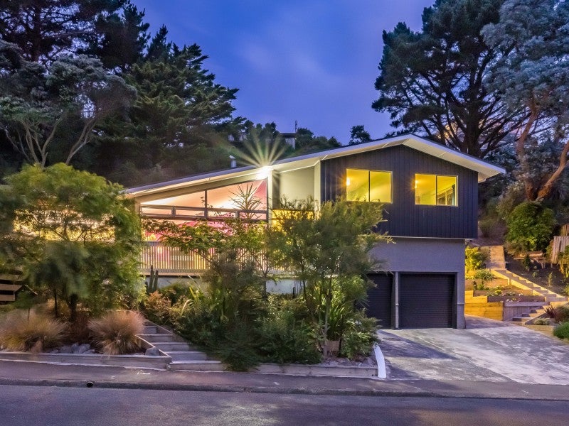 40 Melrose Road, Island Bay, Wellington - Carousel 1