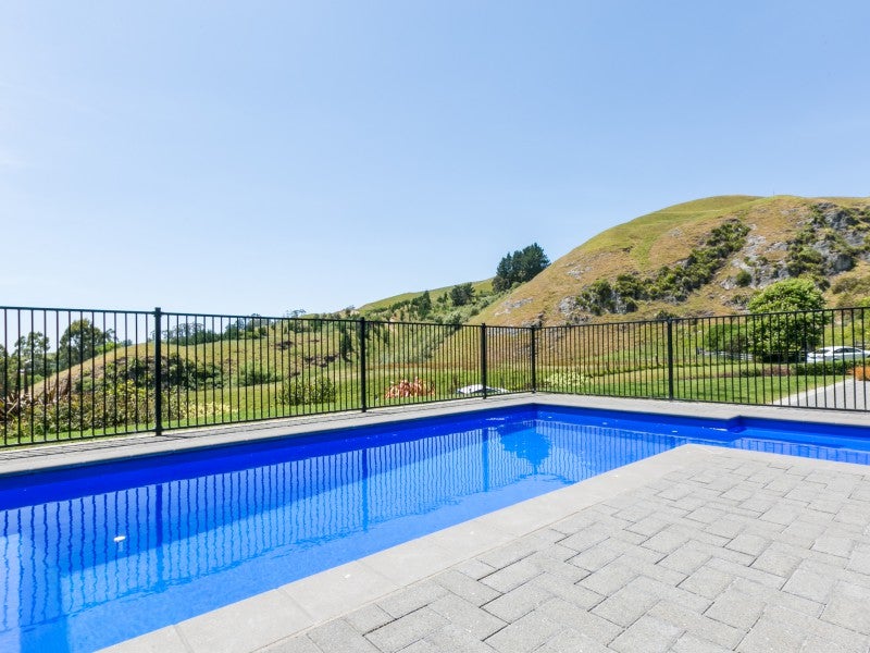 313 Durham Drive, Havelock North, Havelock North - Carousel 1
