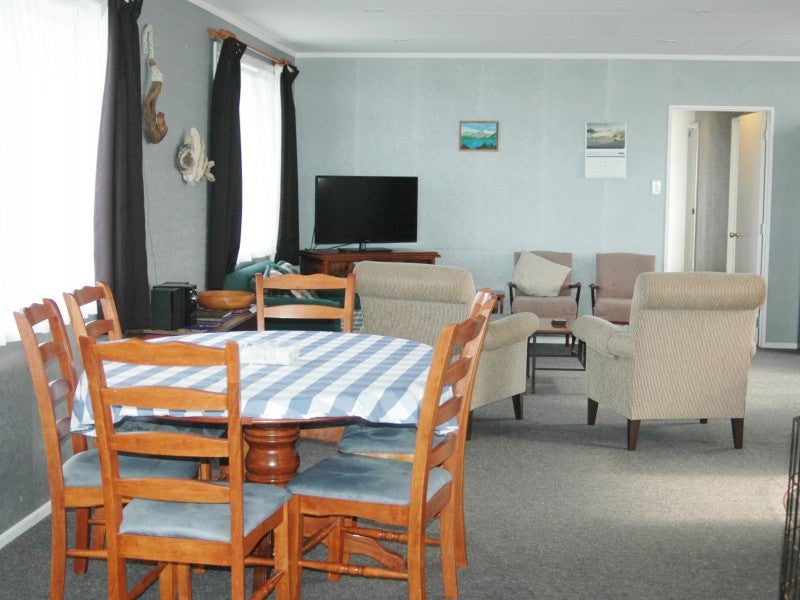 48 Akitio Esplanade, Ākitio, Pongaroa - Carousel 2