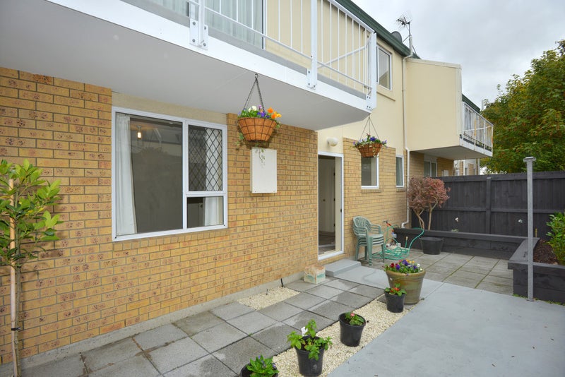 2/444 Hagley Avenue, Christchurch Central, Christchurch - Carousel 1