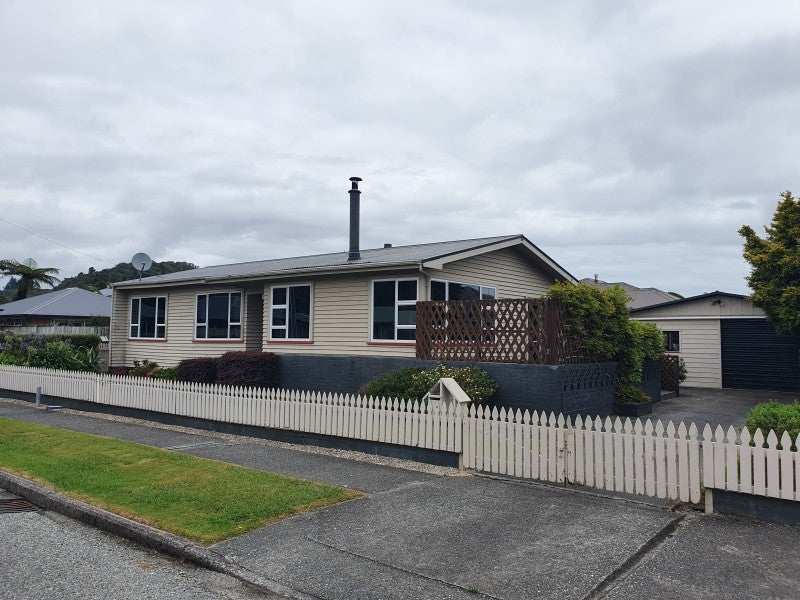 14 Raleigh Street, Greymouth, Greymouth - Carousel 1