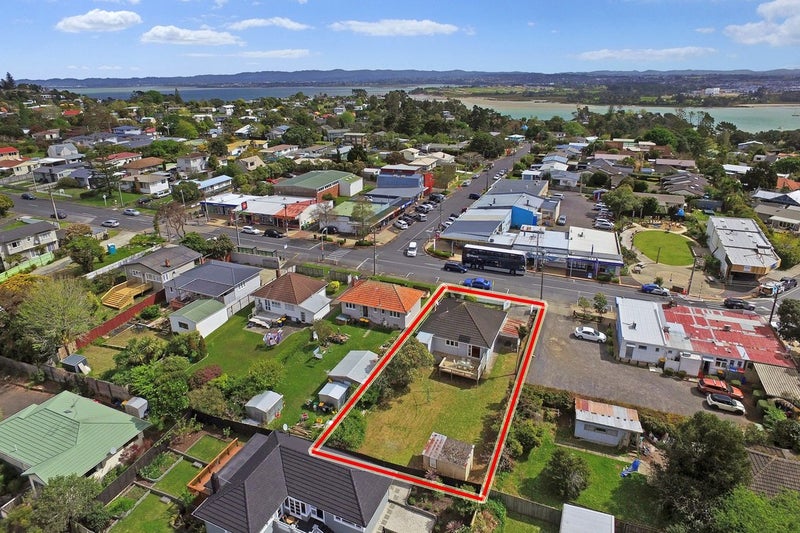 Property Valuation for 329 Rangatira Road, Beach Haven, Auckland