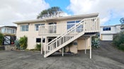 1/44 Barbados Drive, Unsworth Heights, North Shore City, Auckland