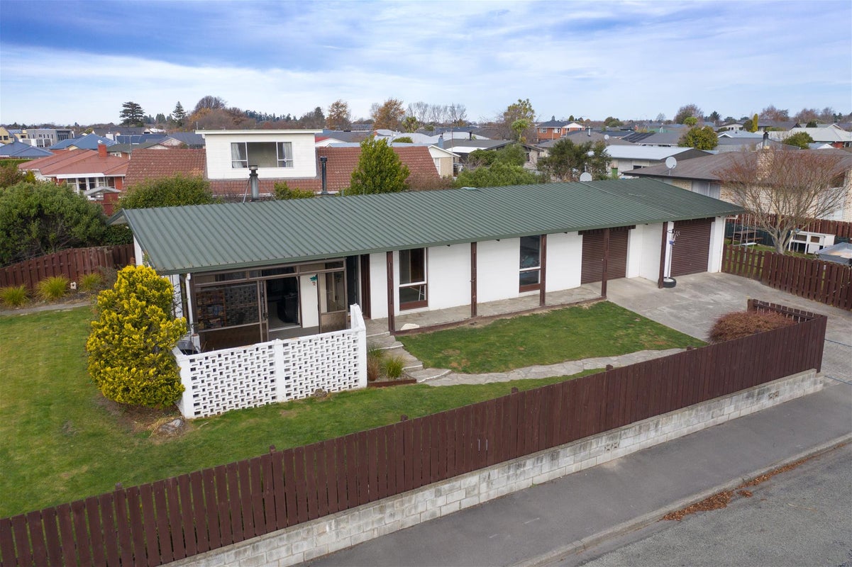 1 Hefford Place, Allenton, Ashburton - Carousel 1