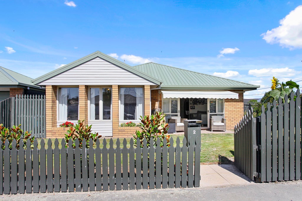 2A Cardigan Bay Place, Addington, Christchurch - Carousel 1