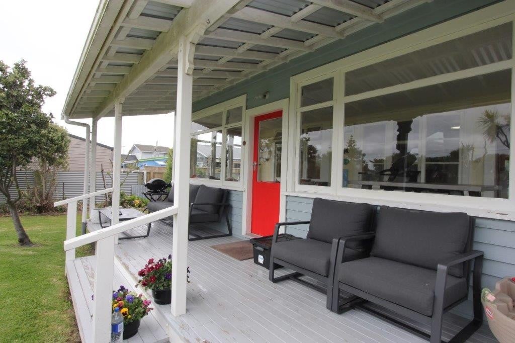 14 Shortt Street, Foxton Beach, Foxton - Carousel 2