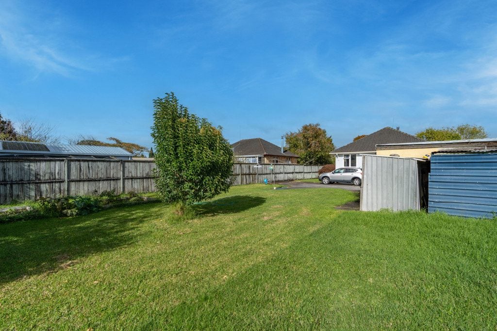 38 Douglas Crescent, Fairfield, Hamilton - Carousel 13