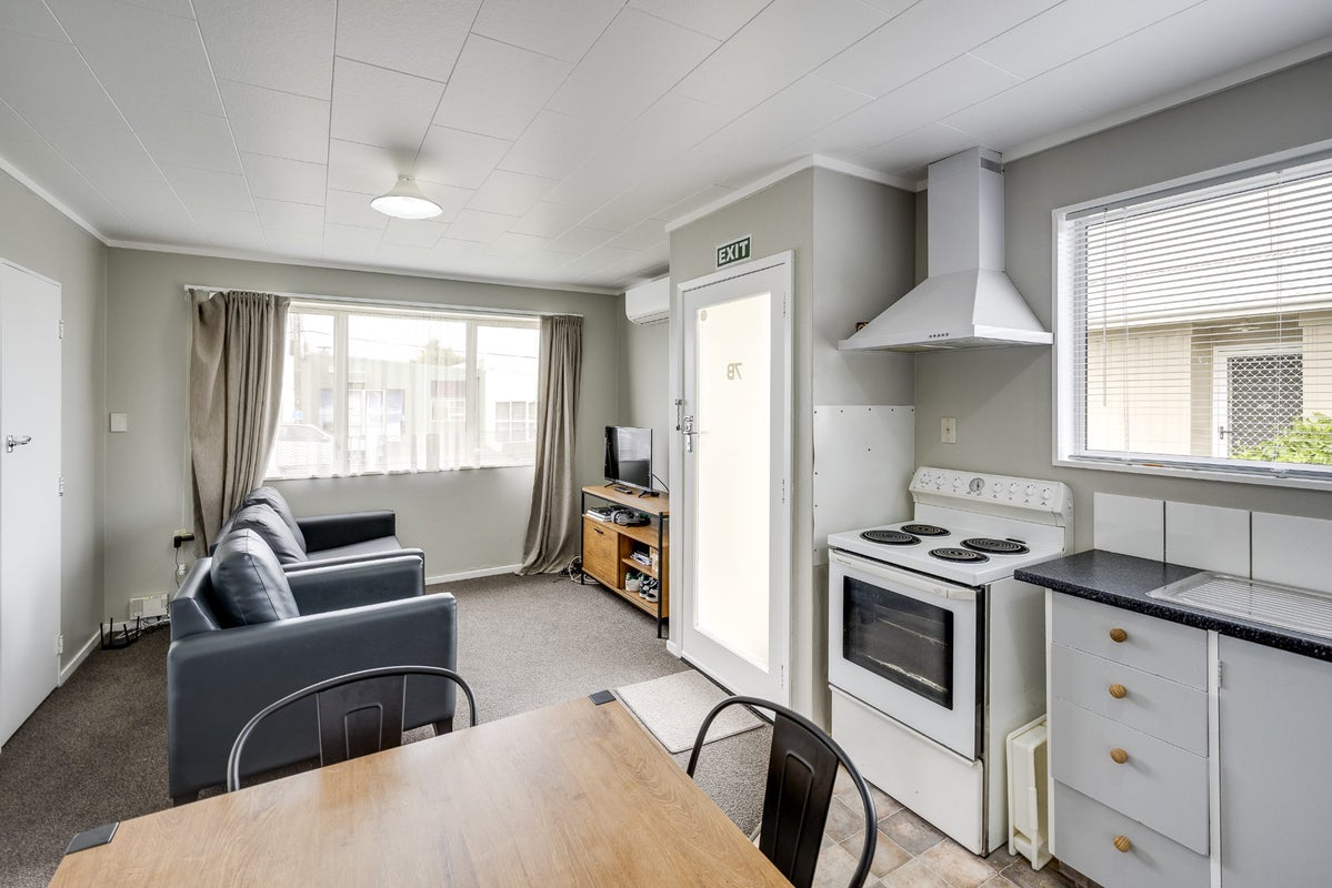 7B Devonshire Place, Taradale, Napier - Carousel 1